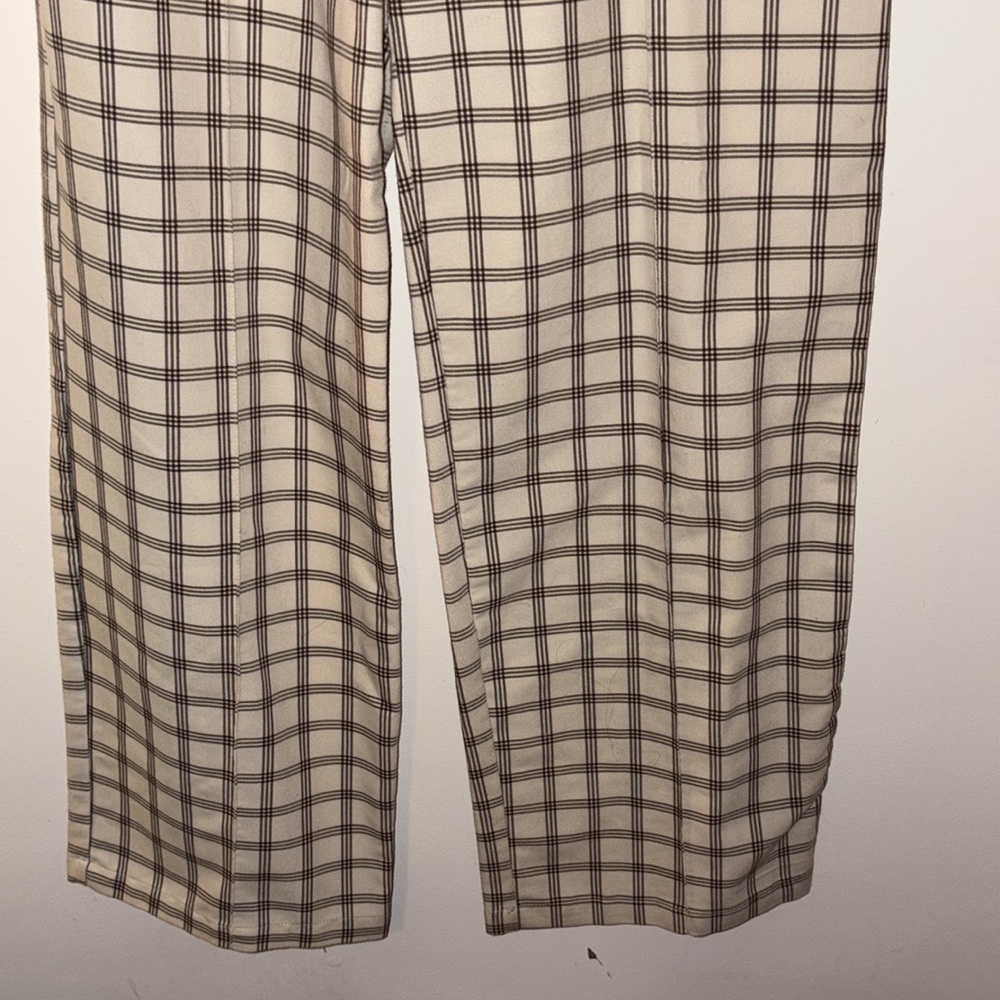 Cotton On Plaid Pants - Picture 3 of 4